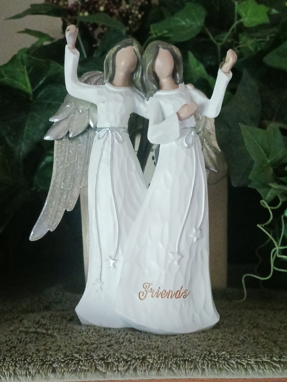 Angel Friends Statue